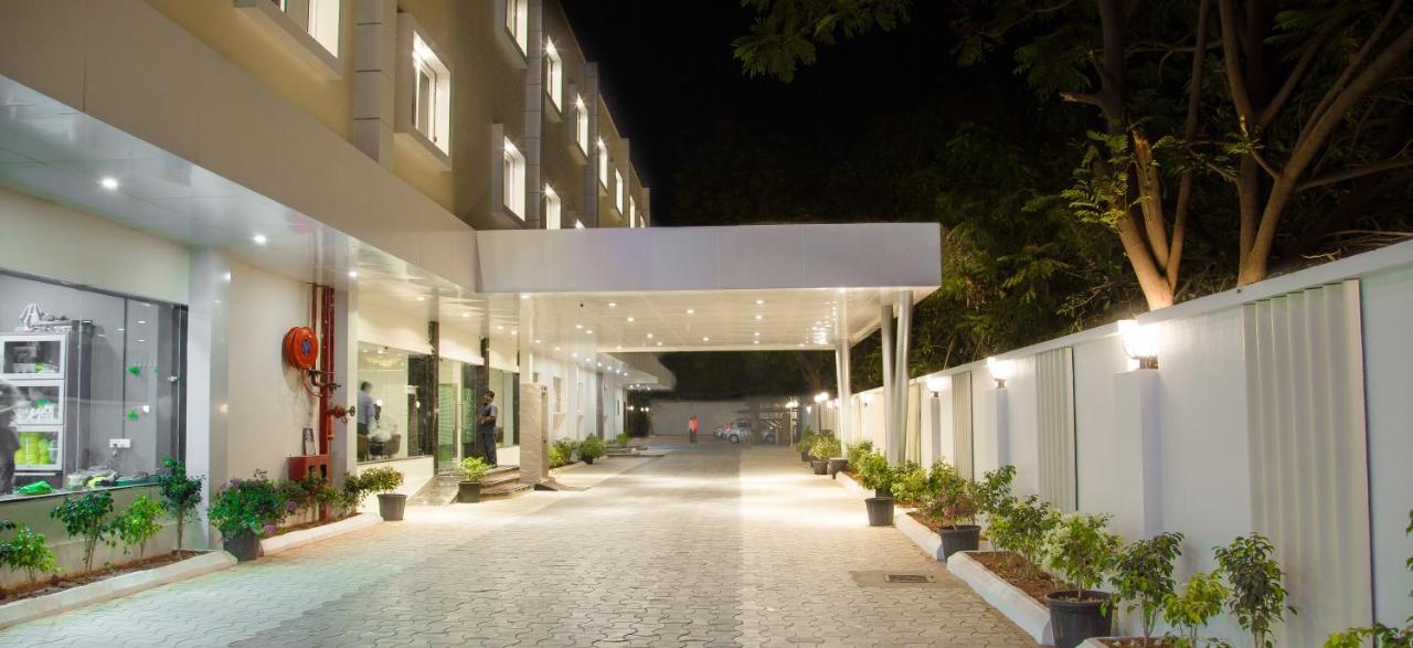Hotel Indraprasttha Vijayawāda Extérieur photo